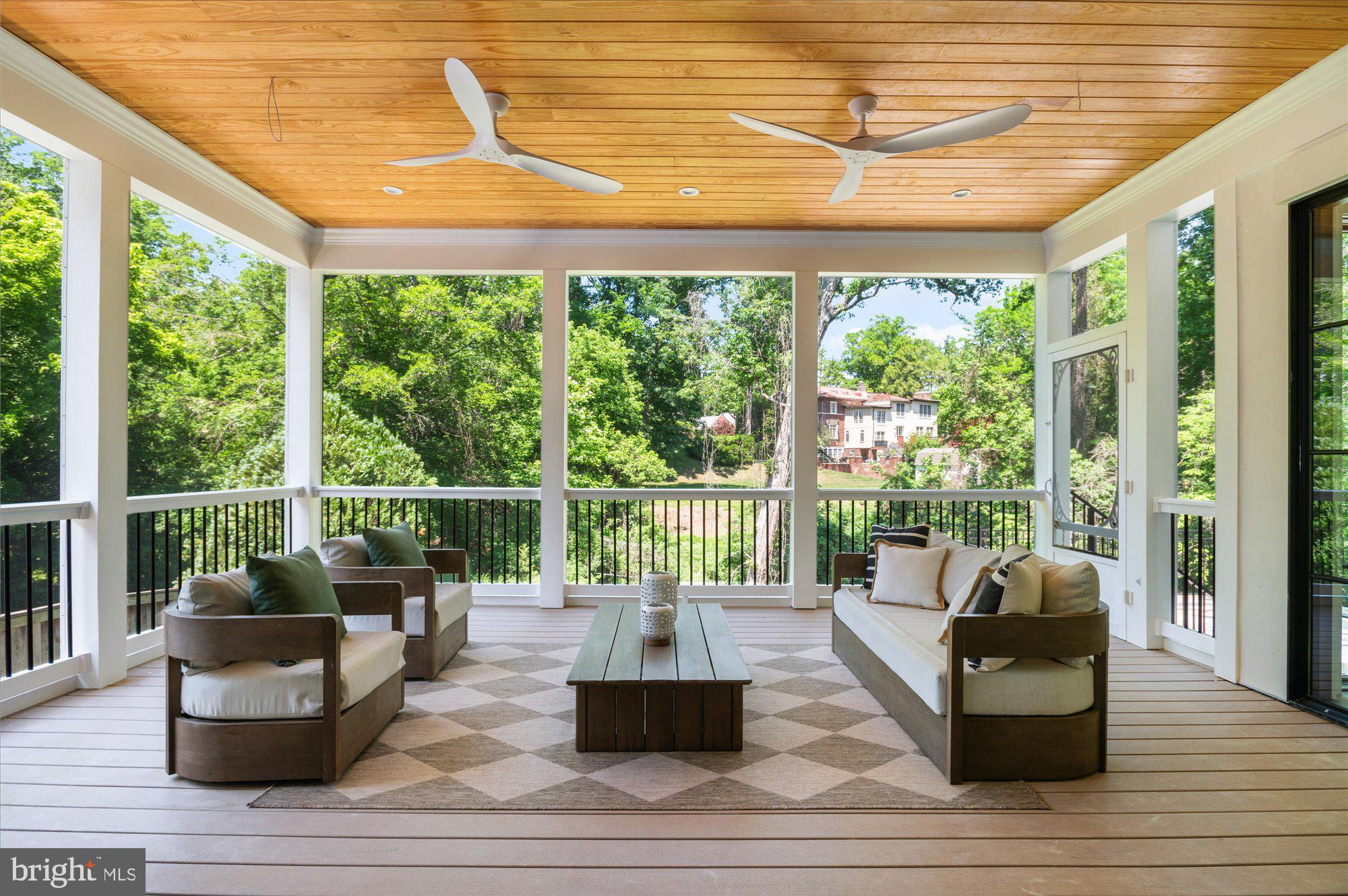 FOREST HILLS - Residential