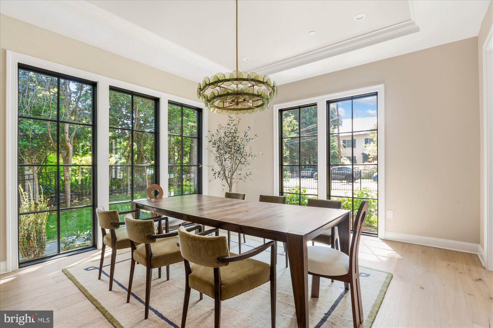 FOREST HILLS - Residential