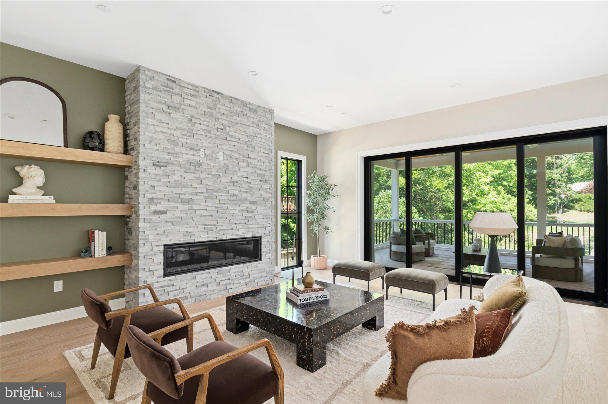 FOREST HILLS - Residential