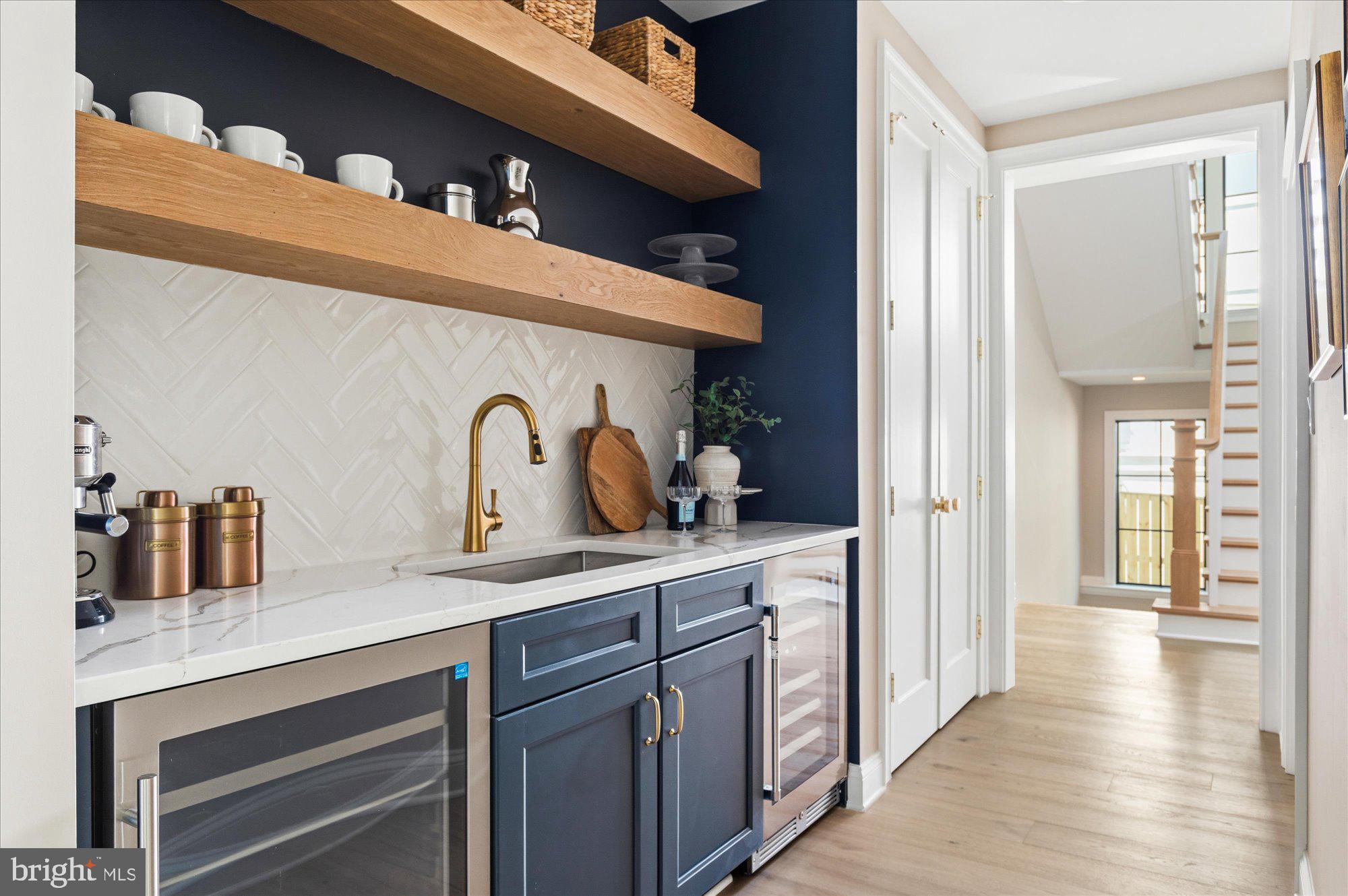 FOREST HILLS - Residential