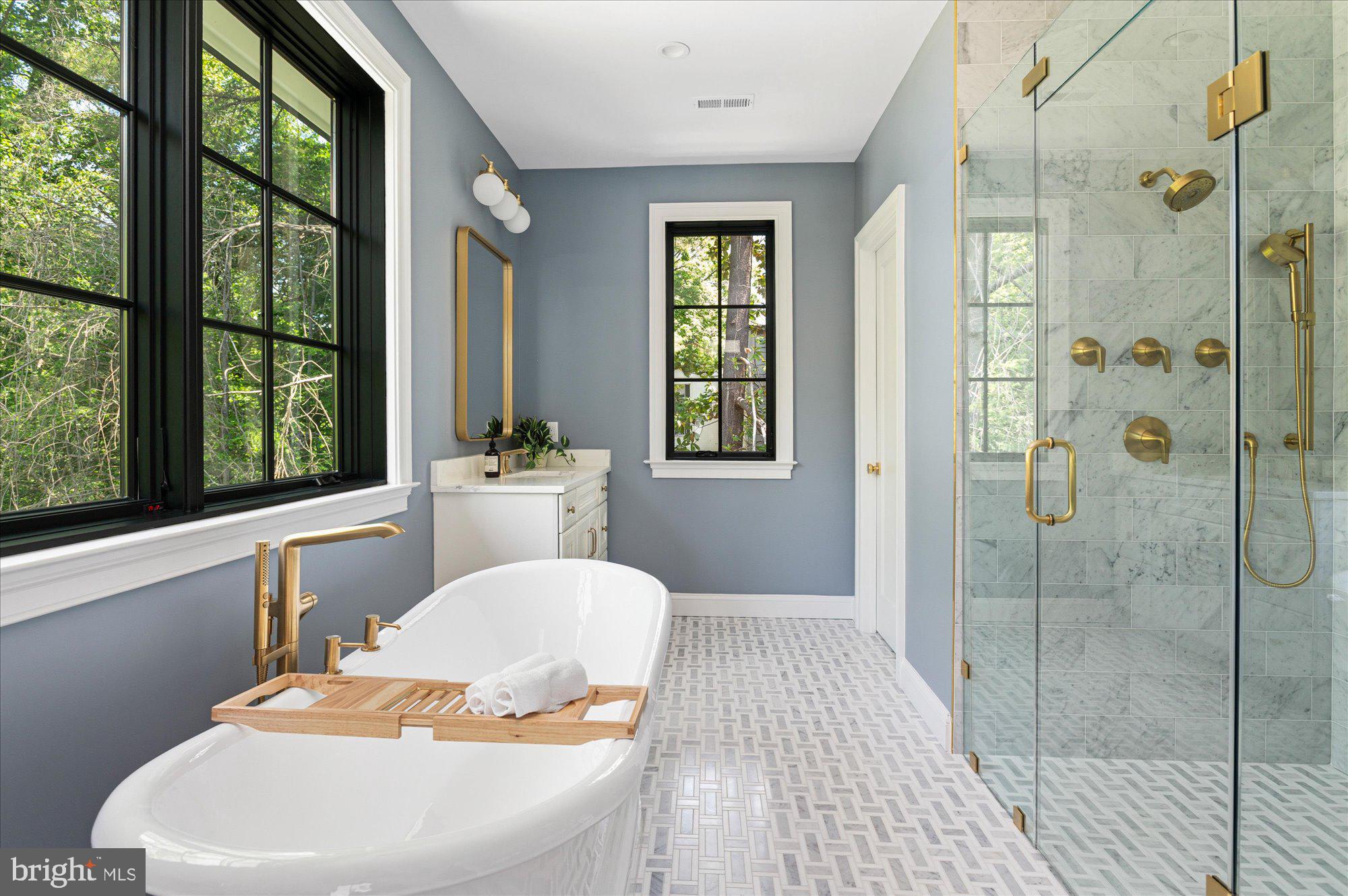 FOREST HILLS - Residential