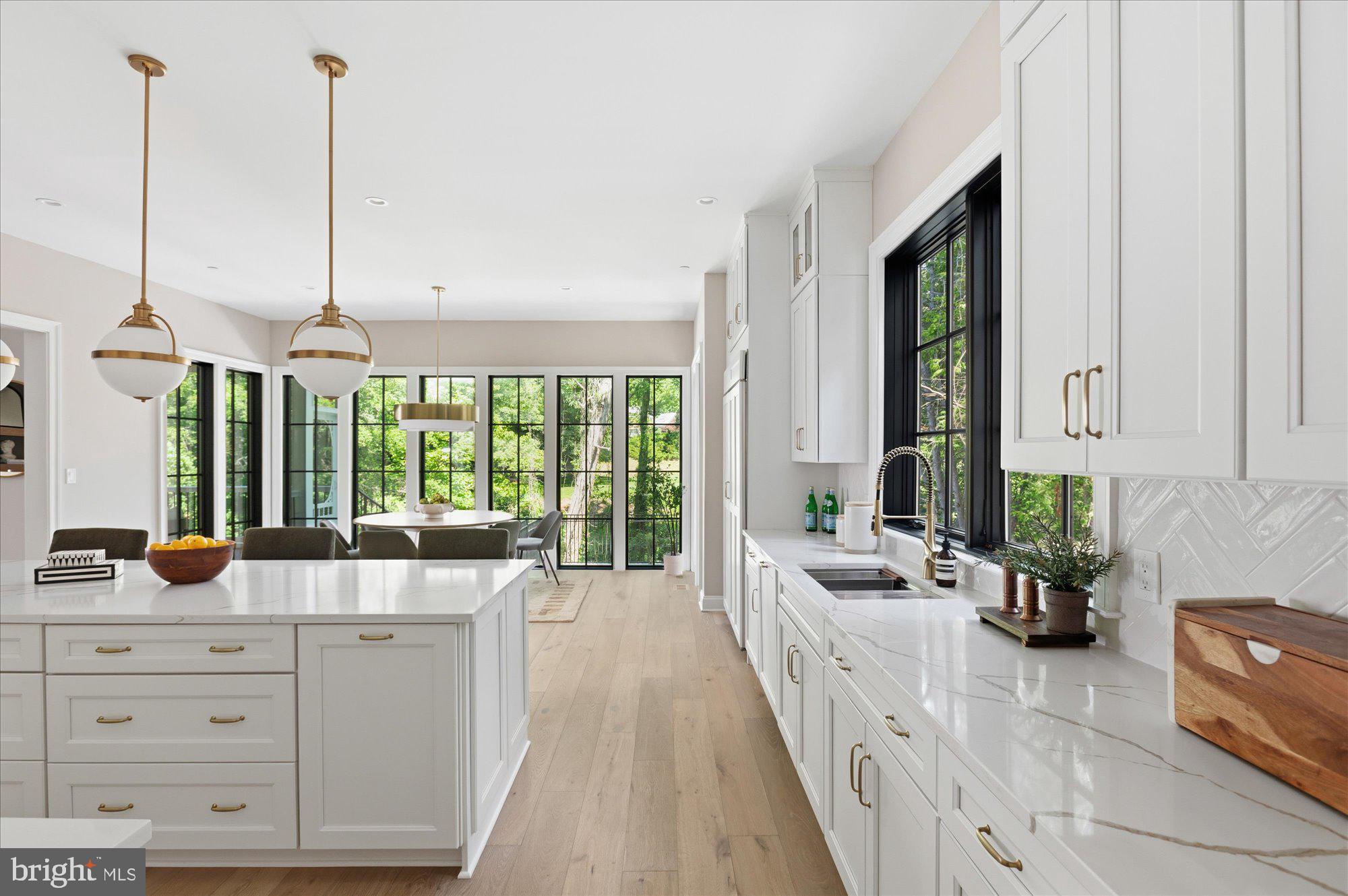 FOREST HILLS - Residential