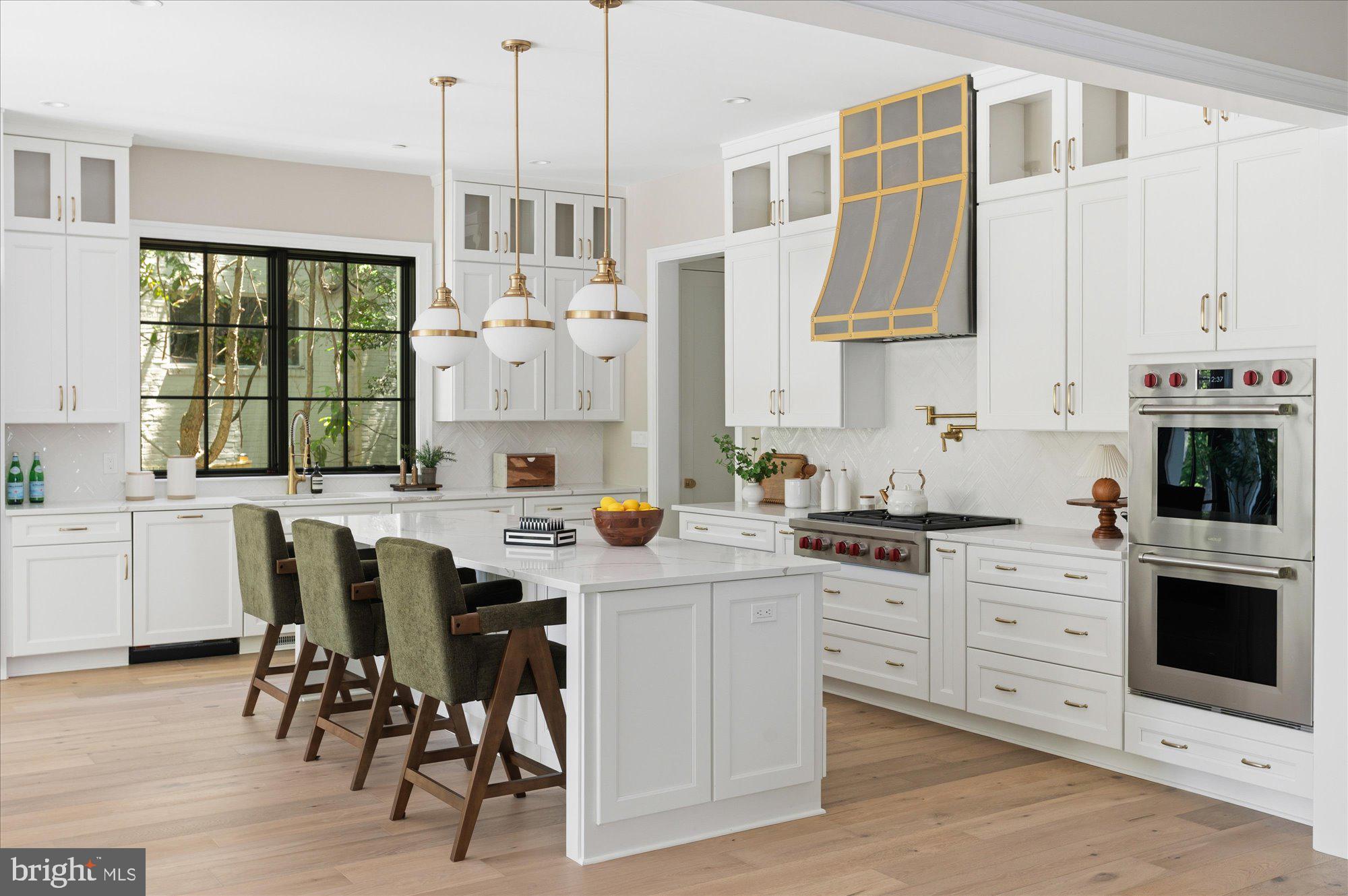 FOREST HILLS - Residential