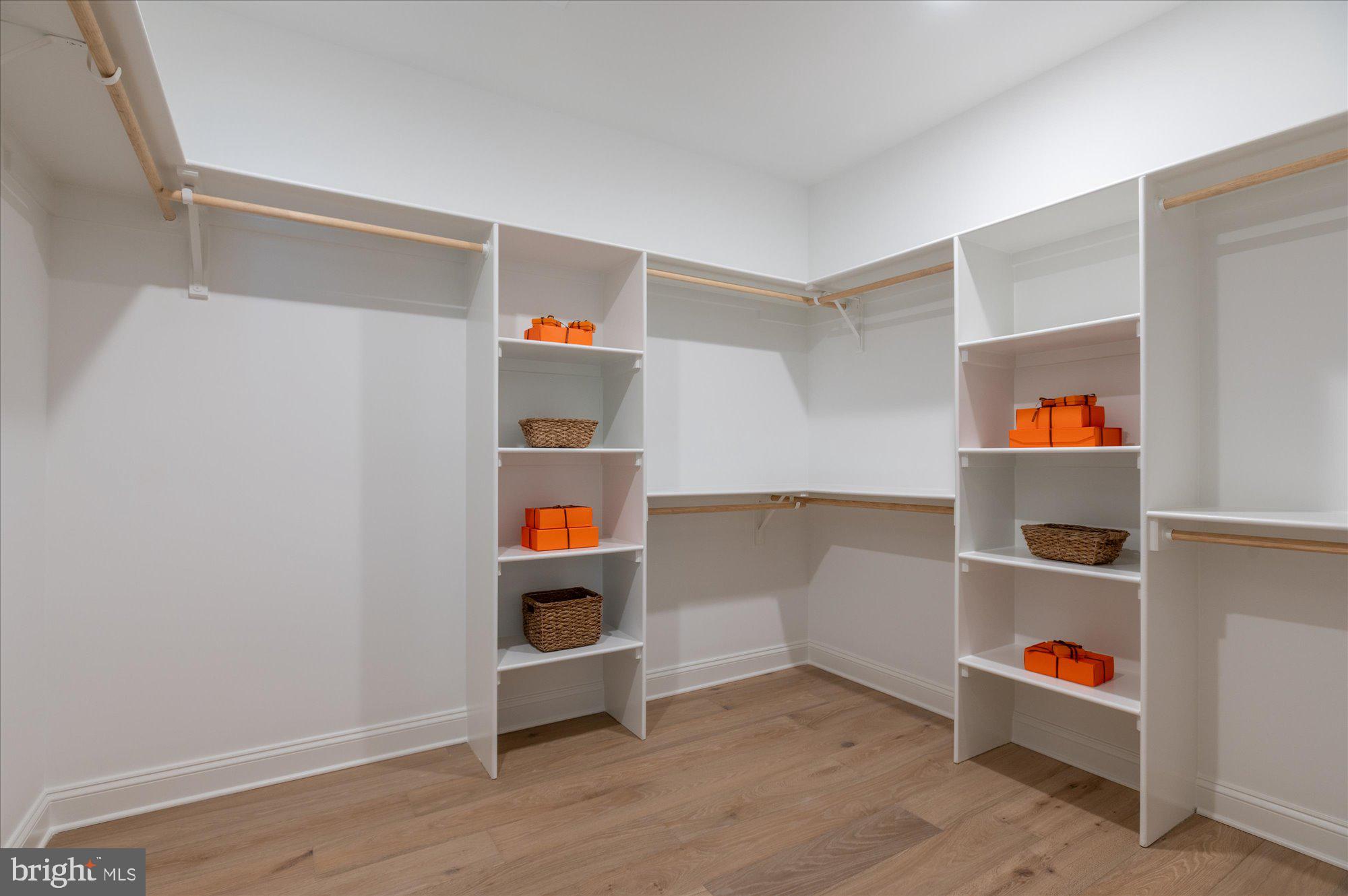 FOREST HILLS - Residential