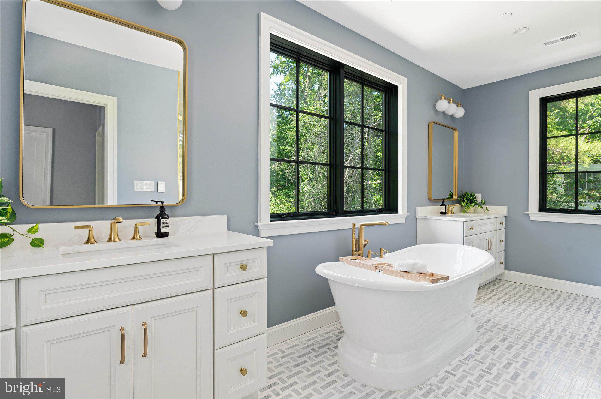 FOREST HILLS - Residential