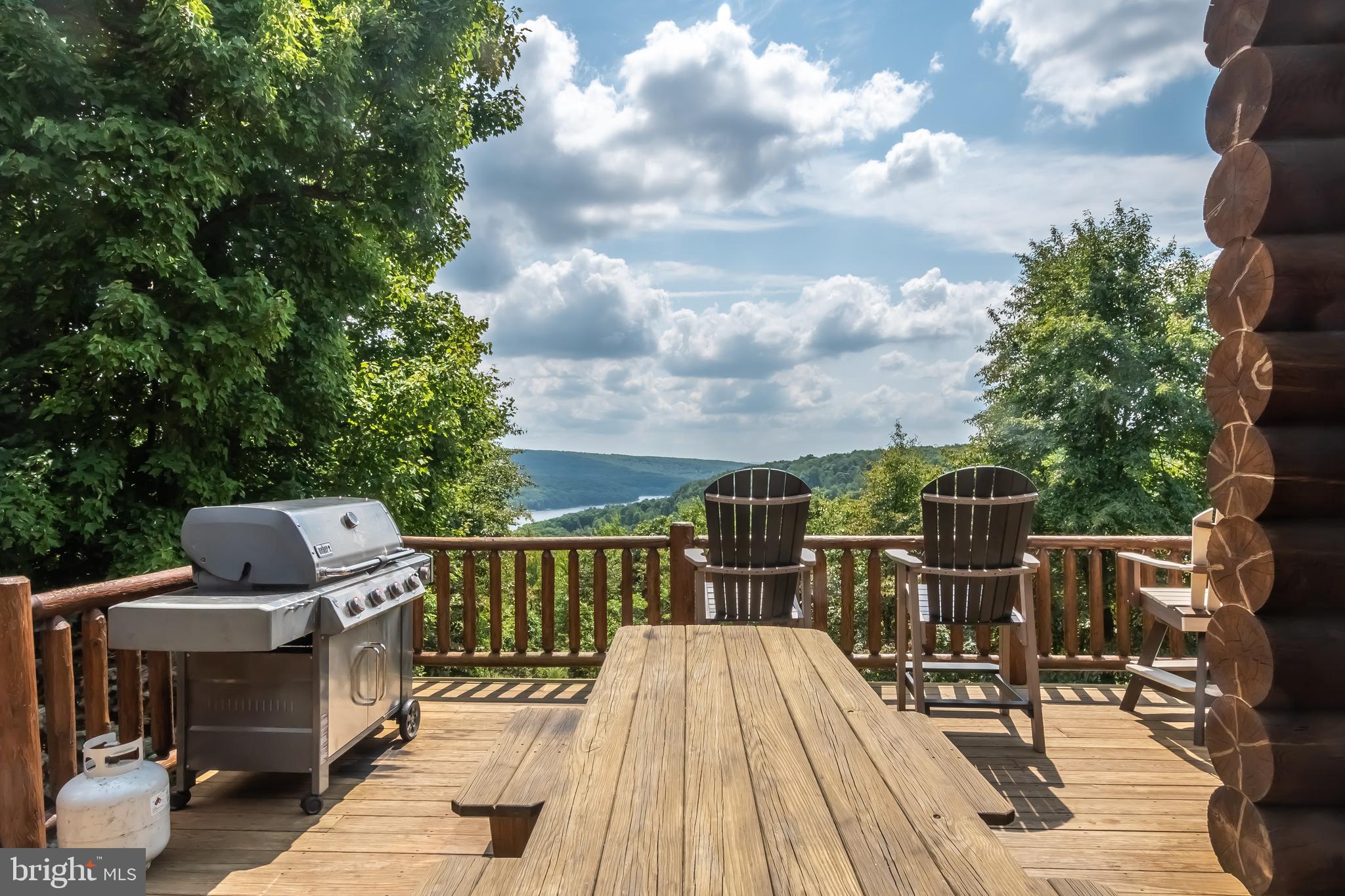 DEEP CREEK HIGHLANDS - Residential