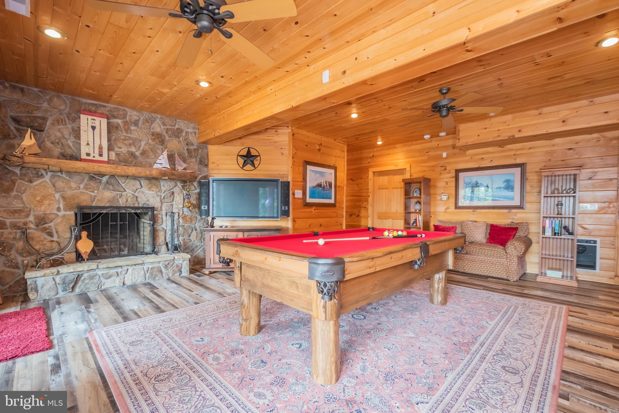 DEEP CREEK HIGHLANDS - Residential