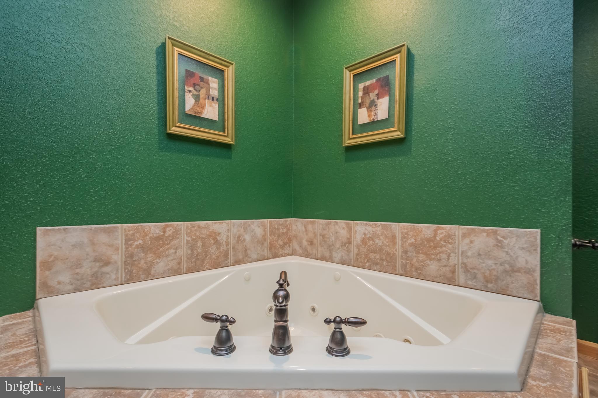 DEEP CREEK HIGHLANDS - Residential