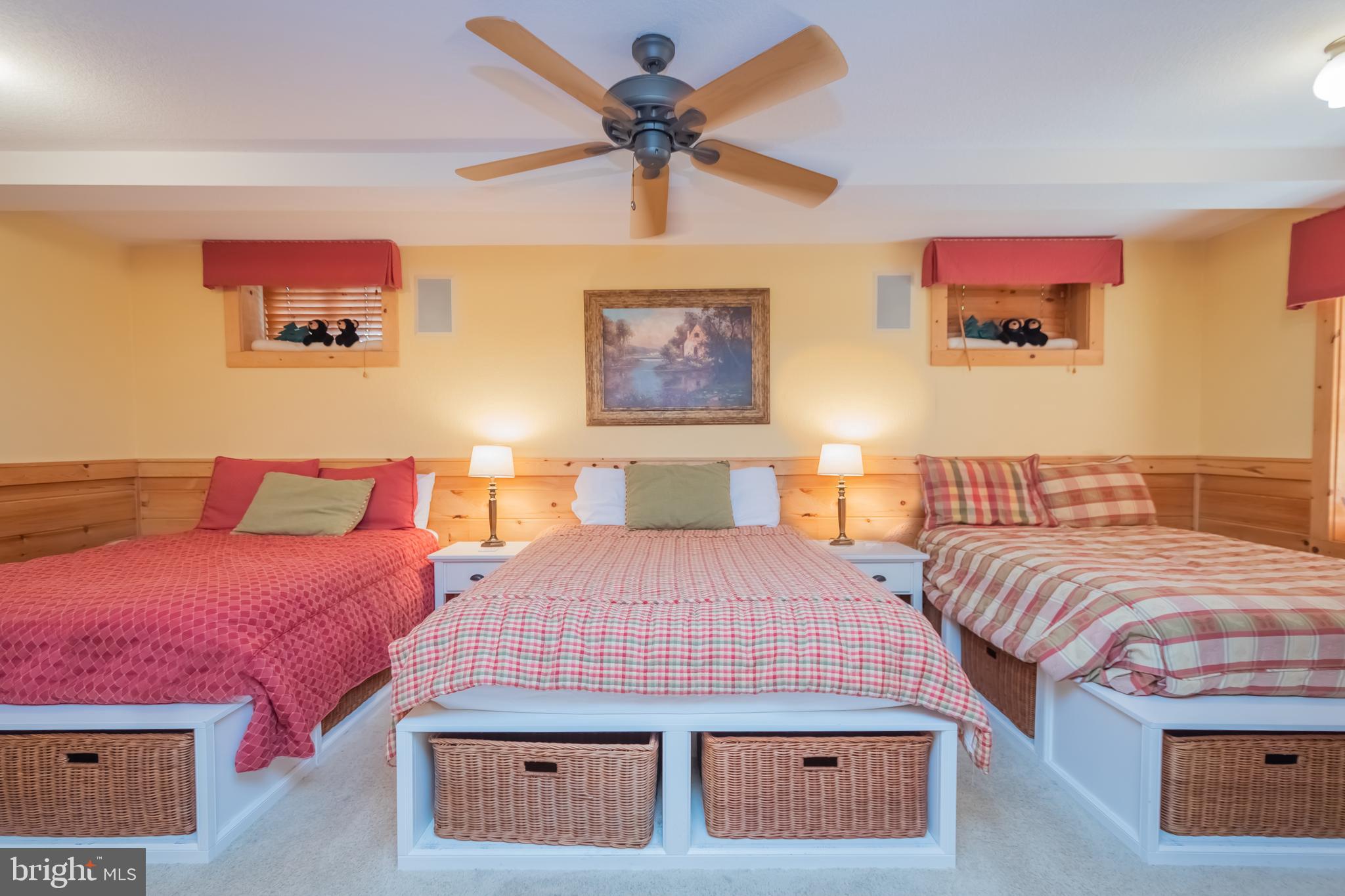 DEEP CREEK HIGHLANDS - Residential