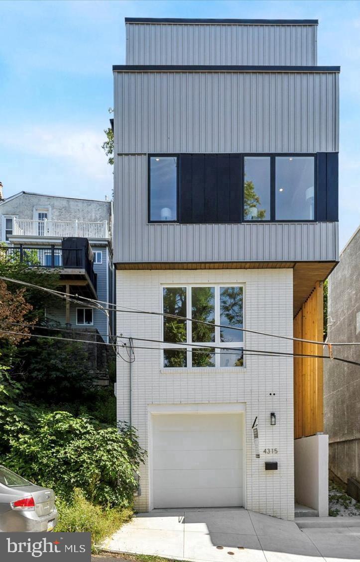 MANAYUNK - Residential