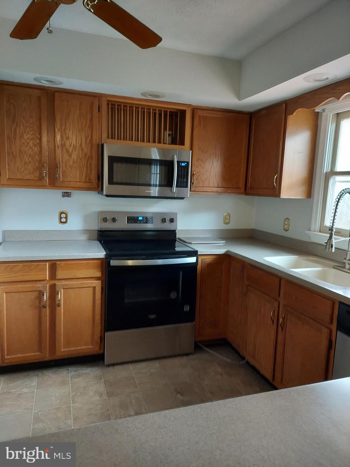 SHENANDOAH HILLS - Residential Lease