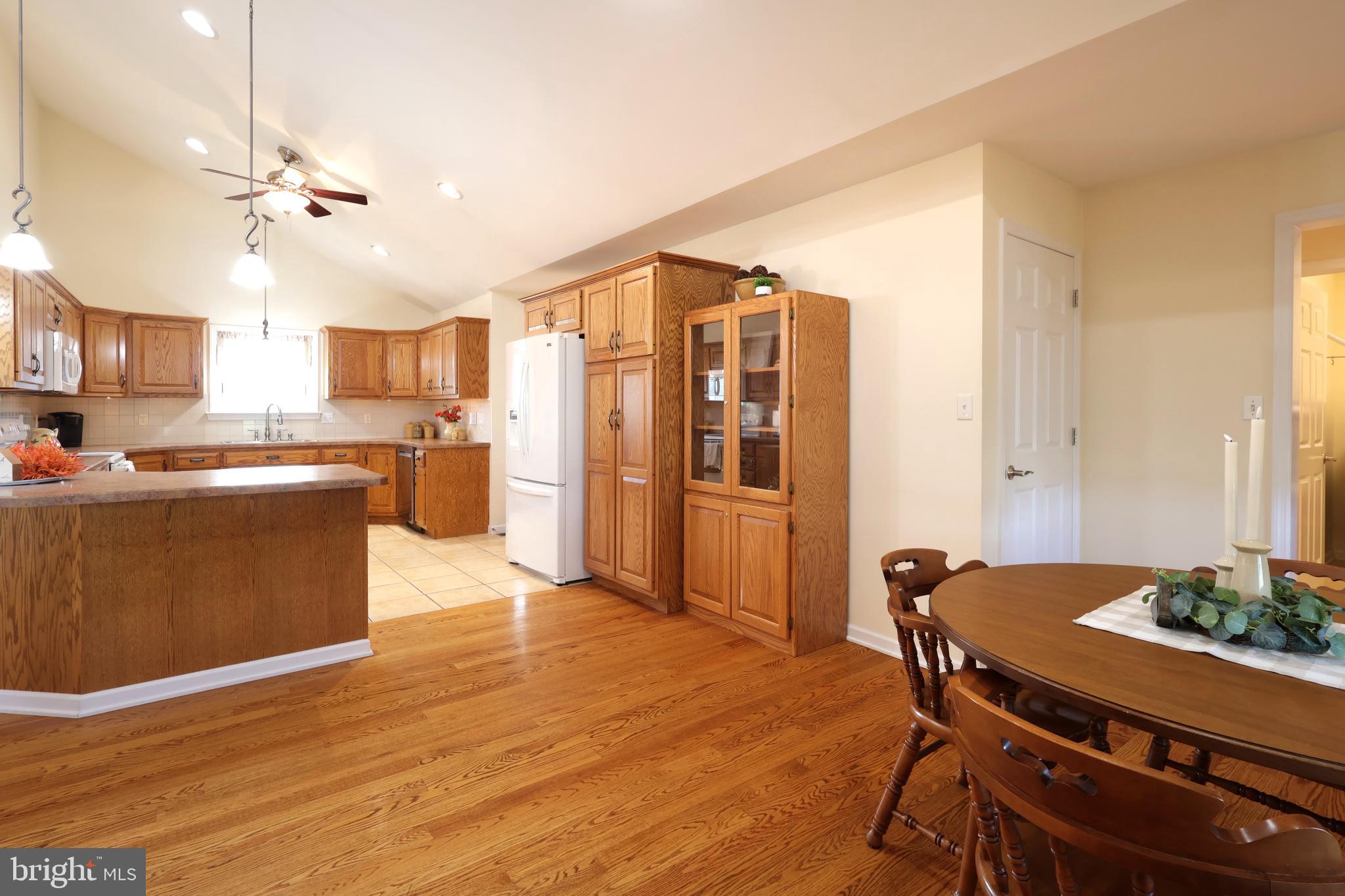 GLEN ACRES - Residential