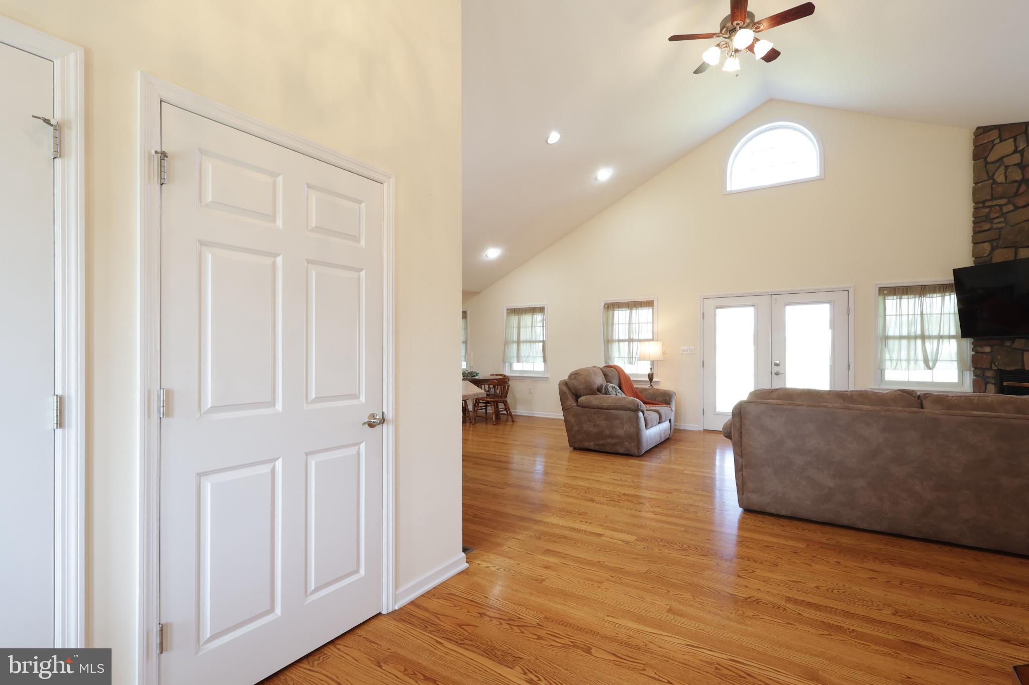 GLEN ACRES - Residential