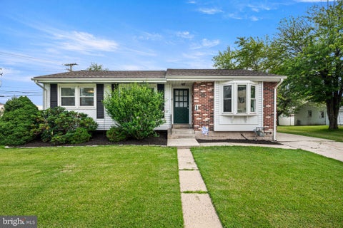 Photo of 1 Maplewood Court, DOUGLASSVILLE, PA 19518 (MLS # PABK2075272)