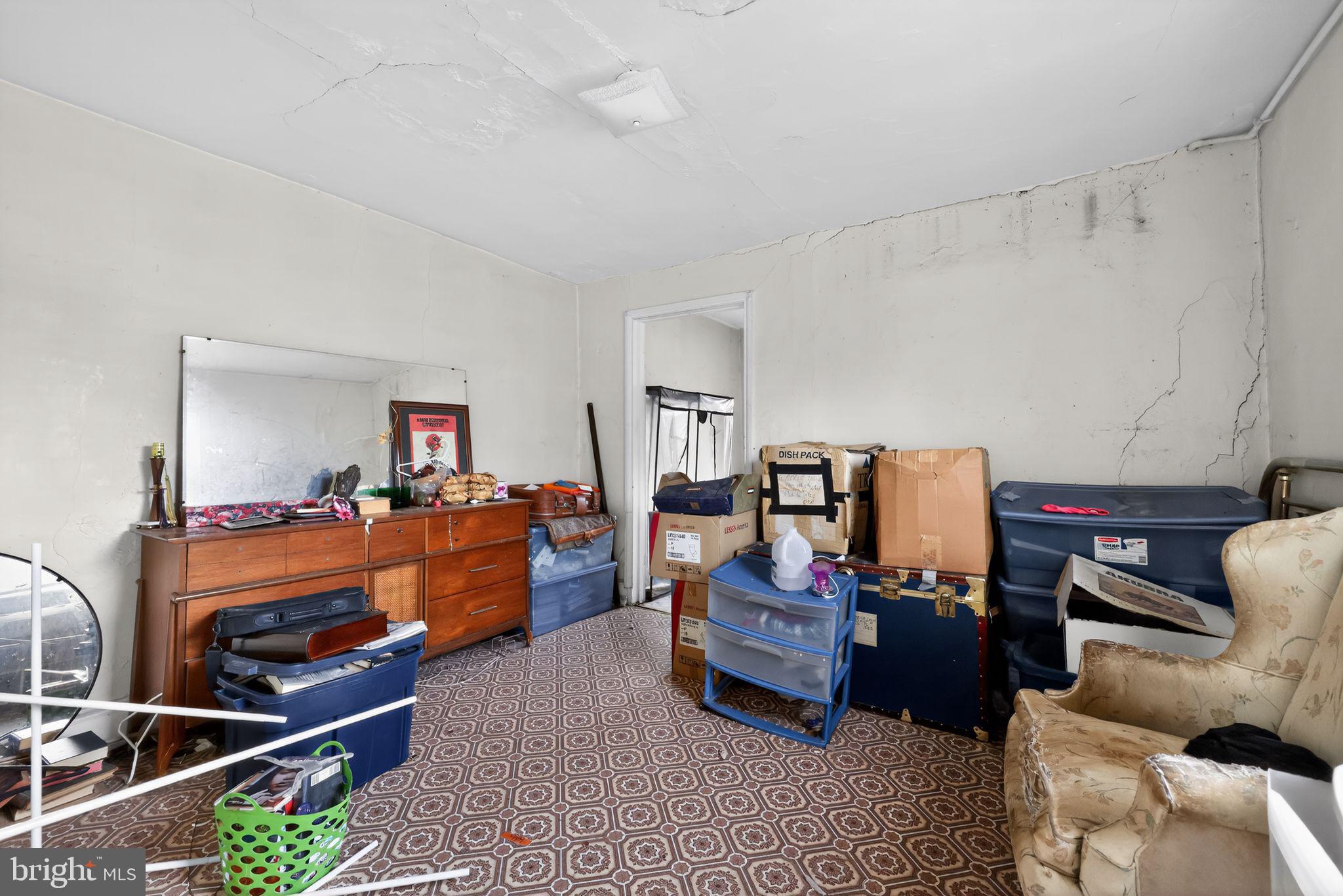 LUDLOW - Residential Income