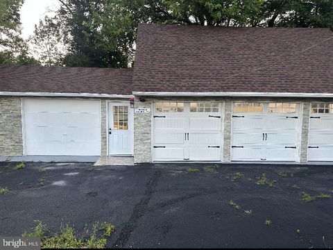 Photo of 861 Dekalb Pike, BLUE BELL, PA 19422 (MLS # PAMC2147040)