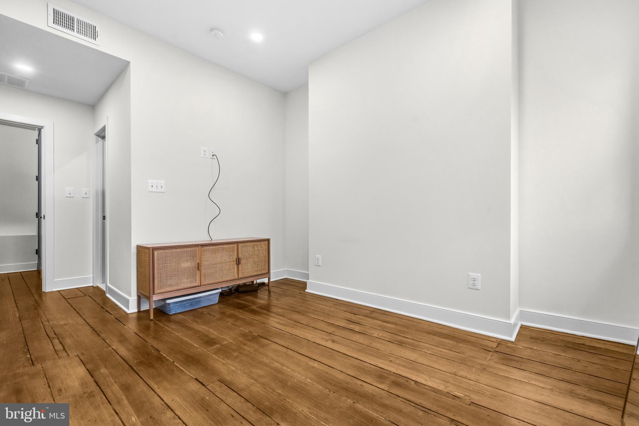 OLD TOWN ALEXANDRIA - Residential