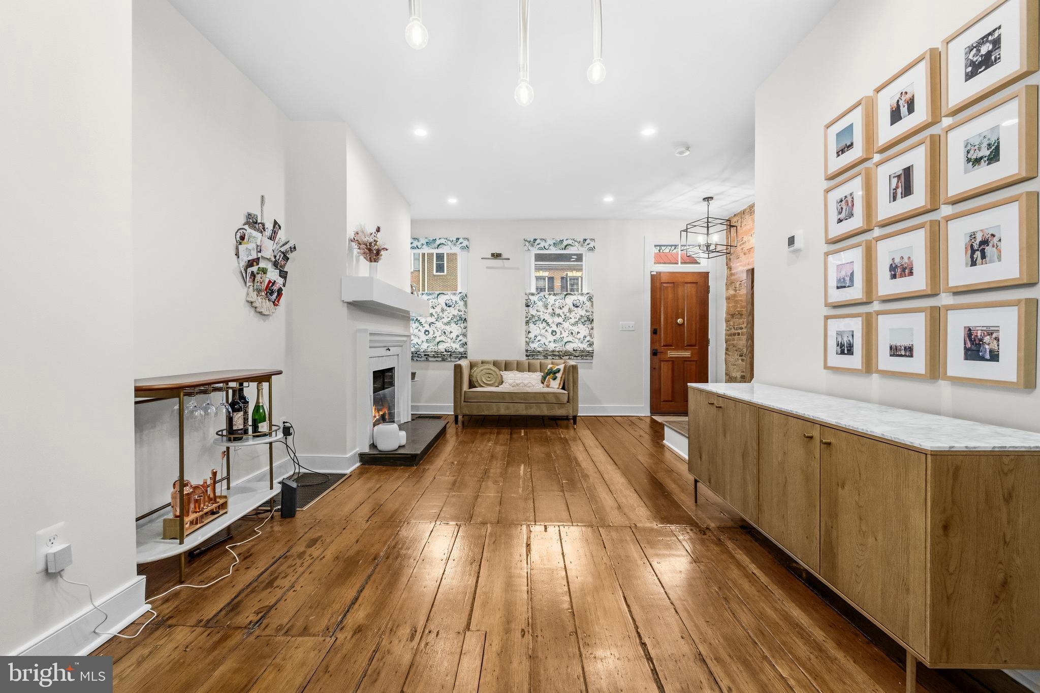 OLD TOWN ALEXANDRIA - Residential