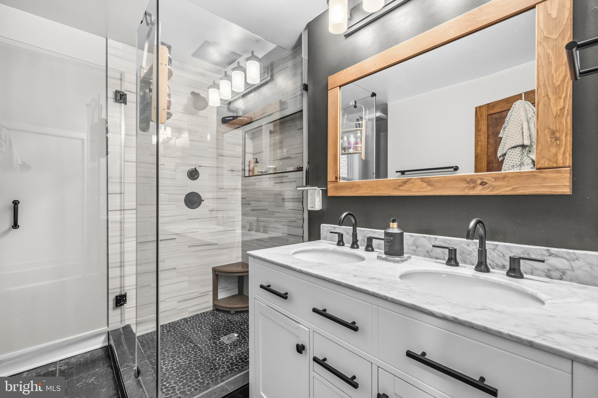 OLD TOWN ALEXANDRIA - Residential