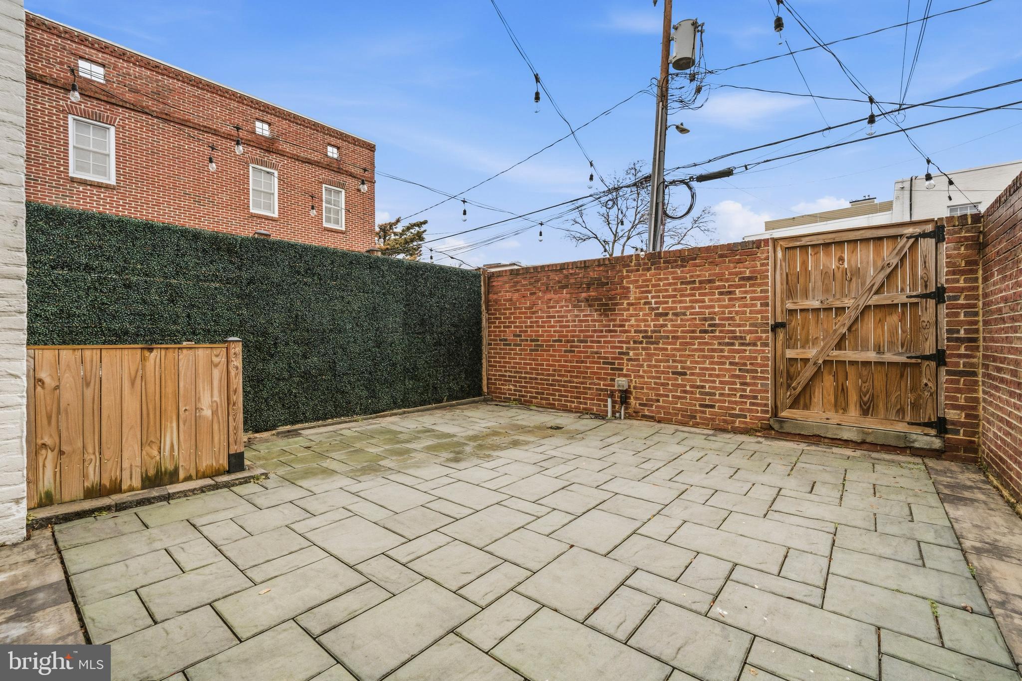 OLD TOWN ALEXANDRIA - Residential