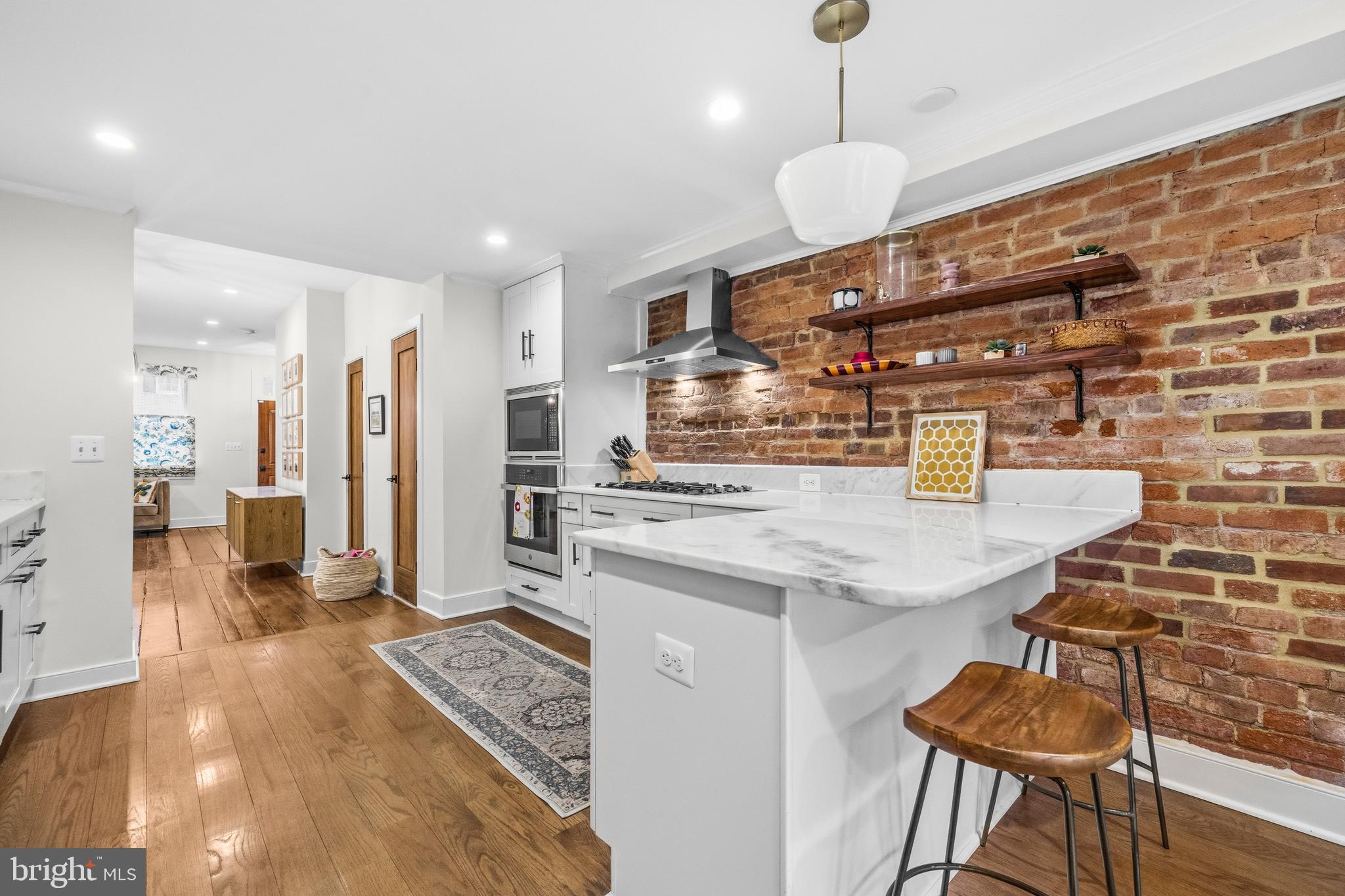 OLD TOWN ALEXANDRIA - Residential