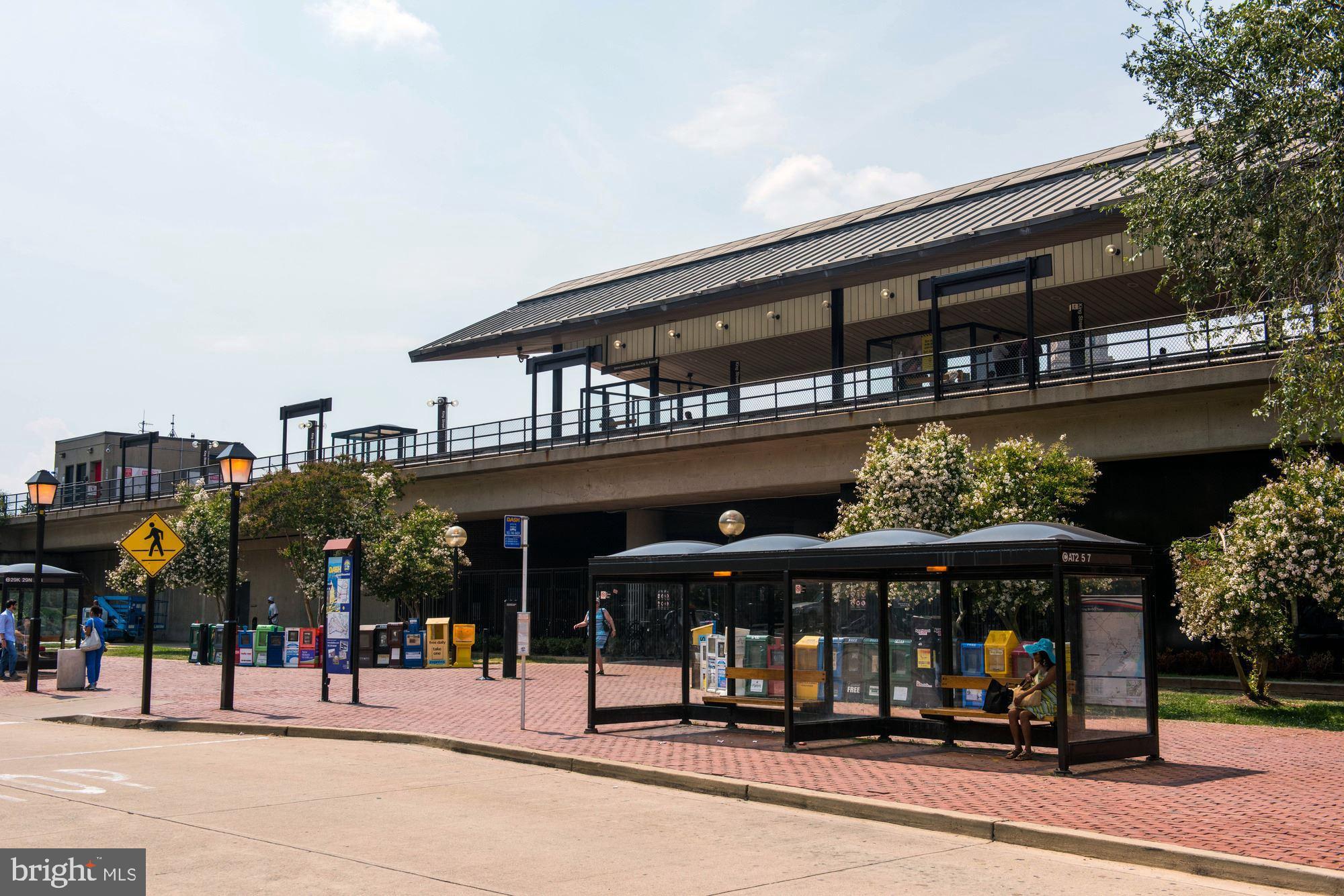 OLD TOWN ALEXANDRIA - Residential