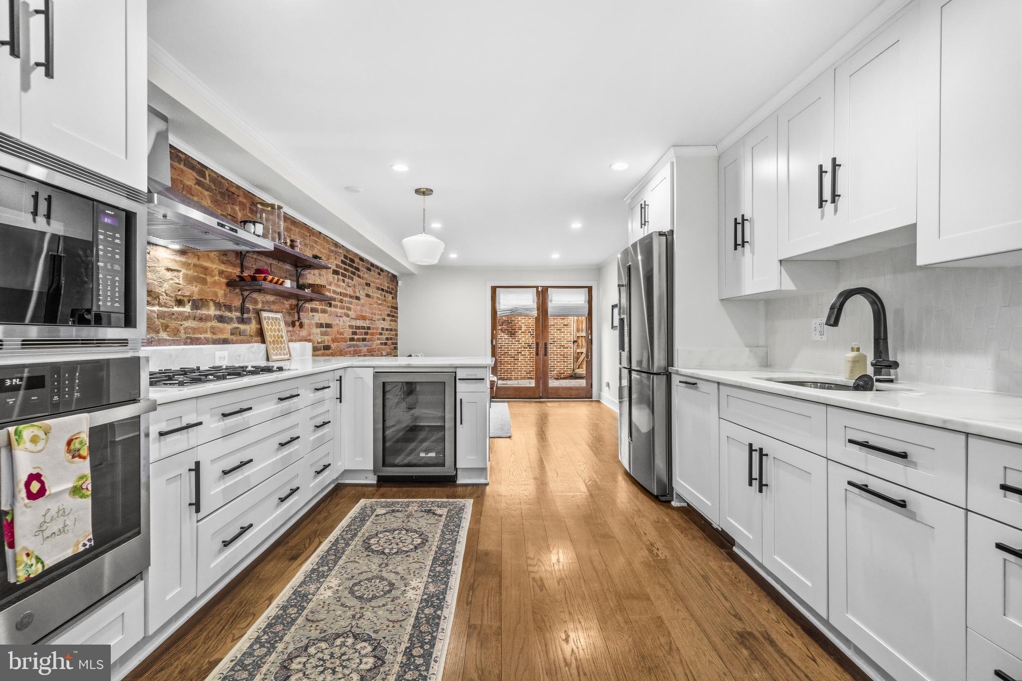 OLD TOWN ALEXANDRIA - Residential