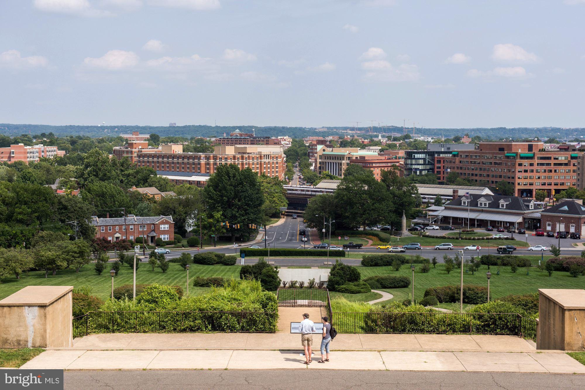 OLD TOWN ALEXANDRIA - Residential
