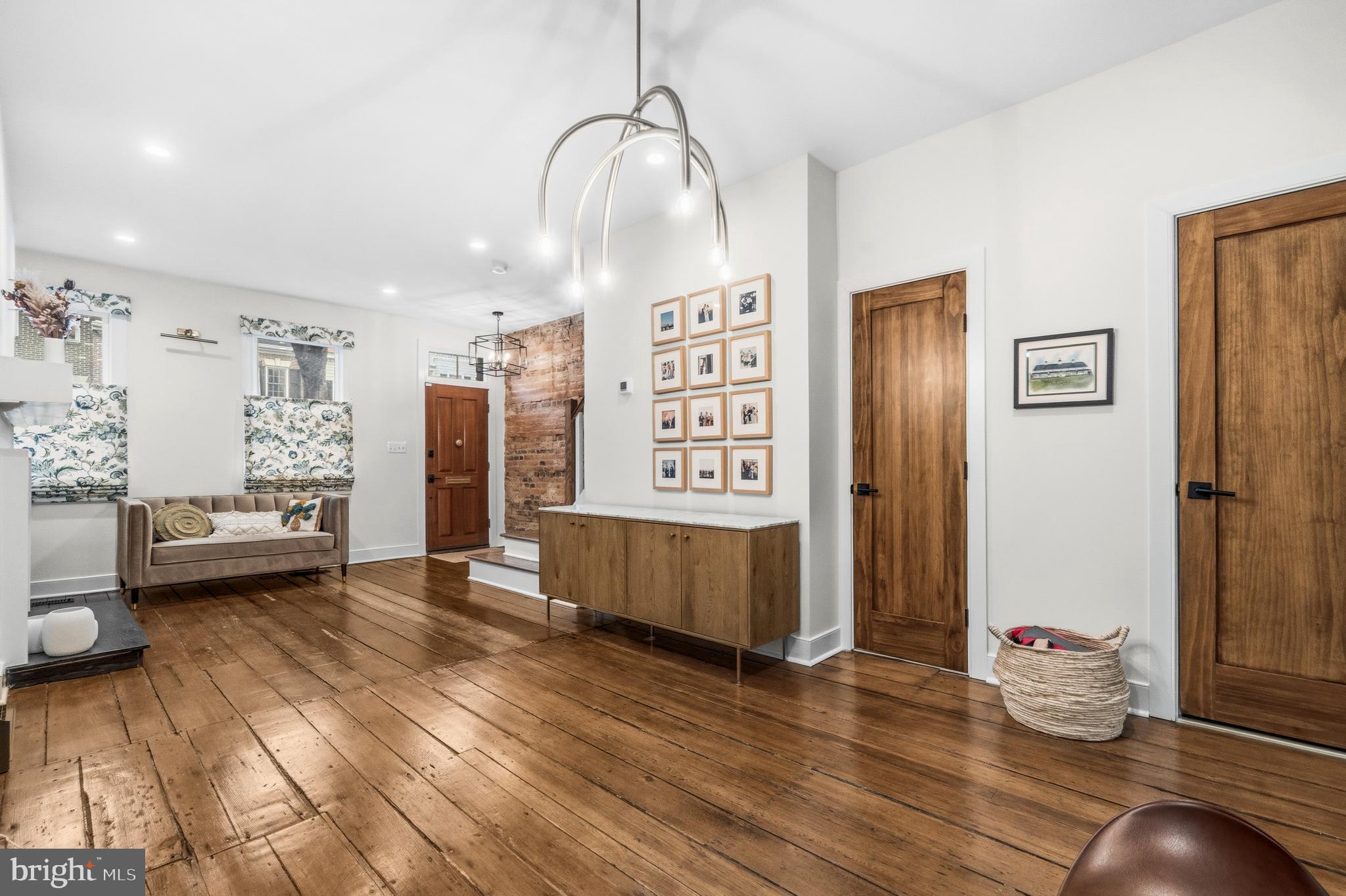 OLD TOWN ALEXANDRIA - Residential