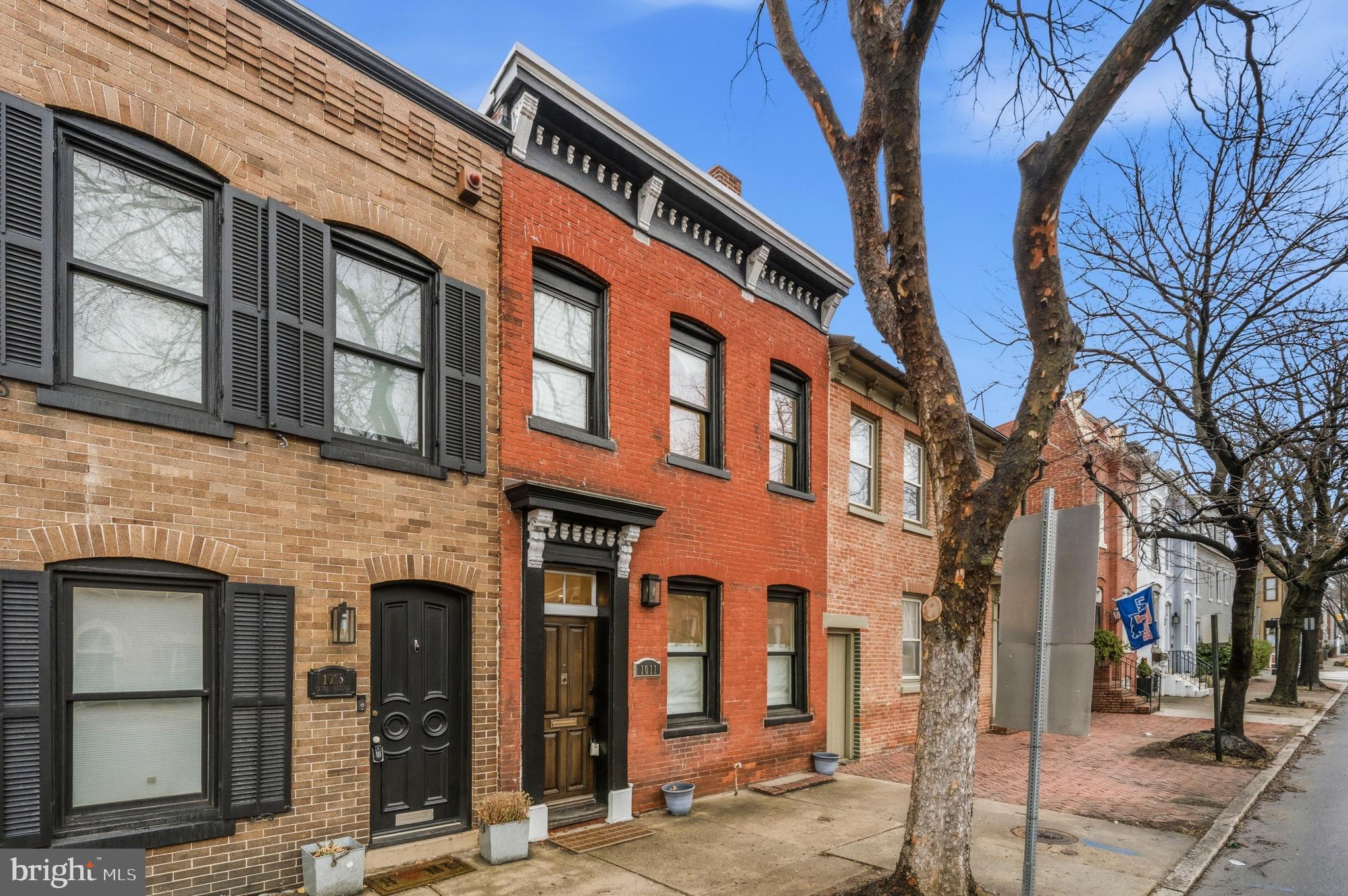 OLD TOWN ALEXANDRIA - Residential