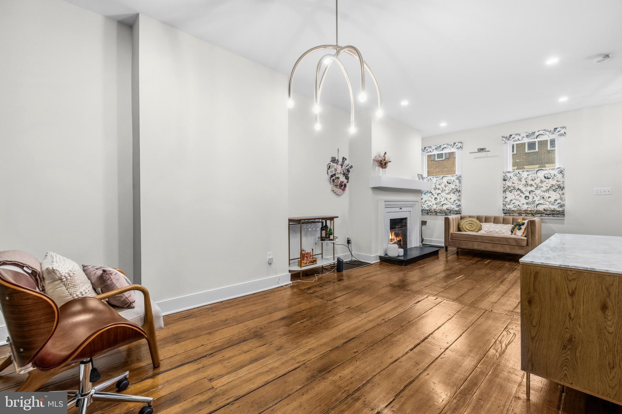 OLD TOWN ALEXANDRIA - Residential