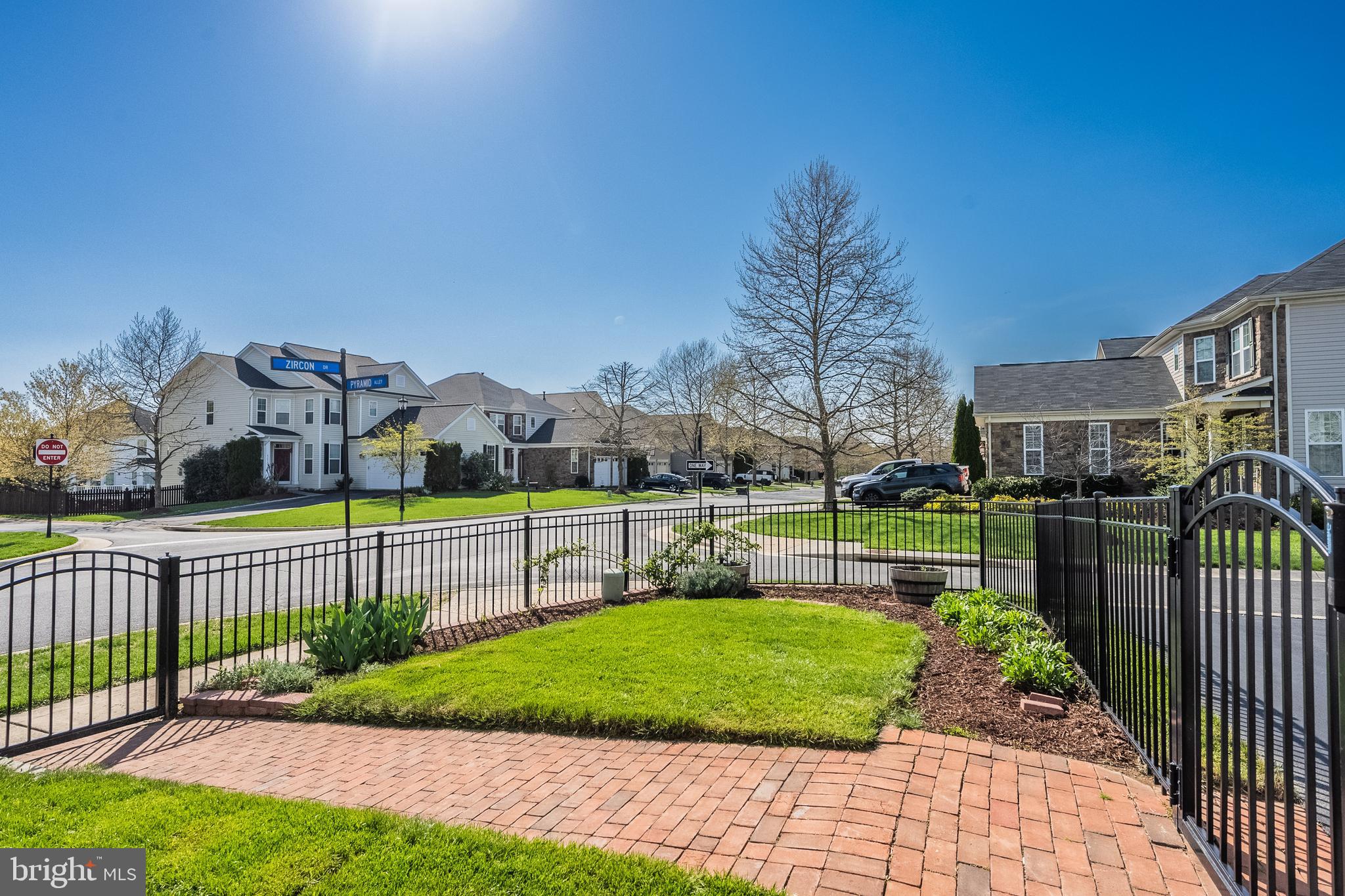 STONE RIDGE - Residential