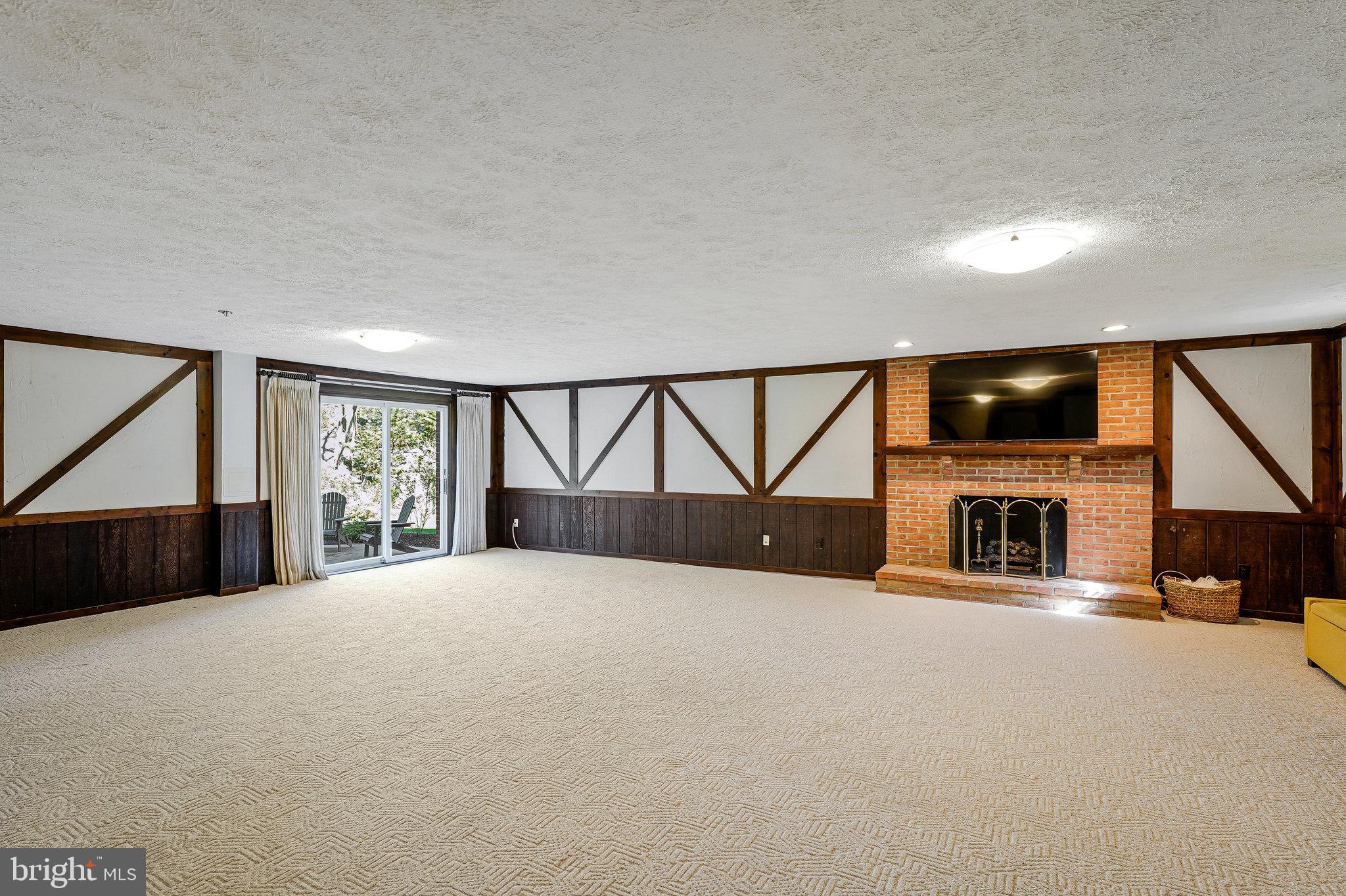 LYNWOOD - Residential