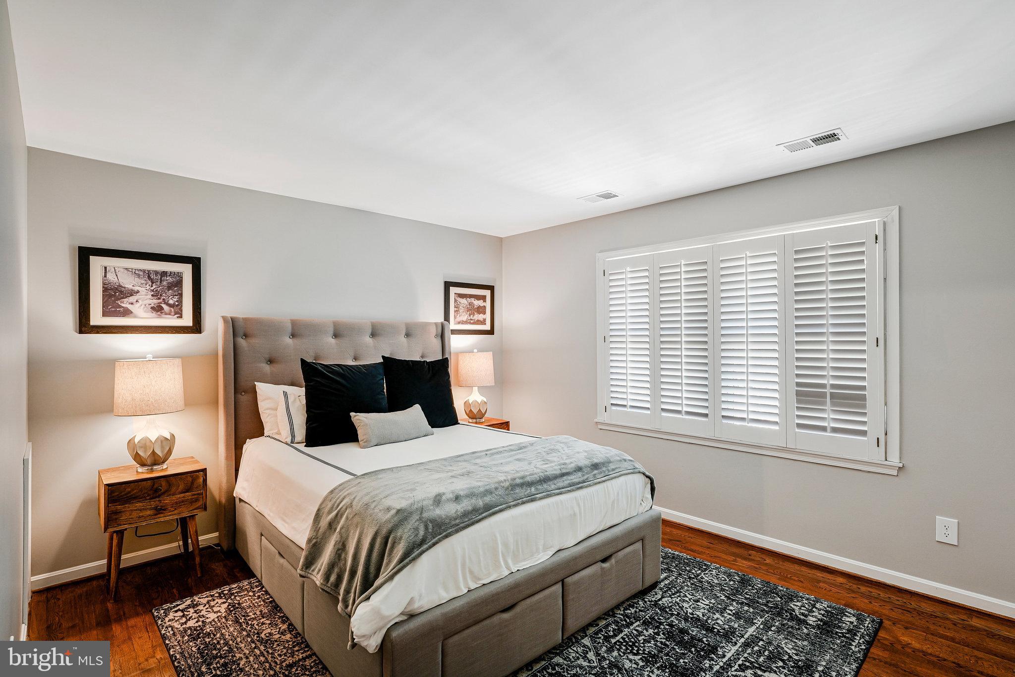 LYNWOOD - Residential