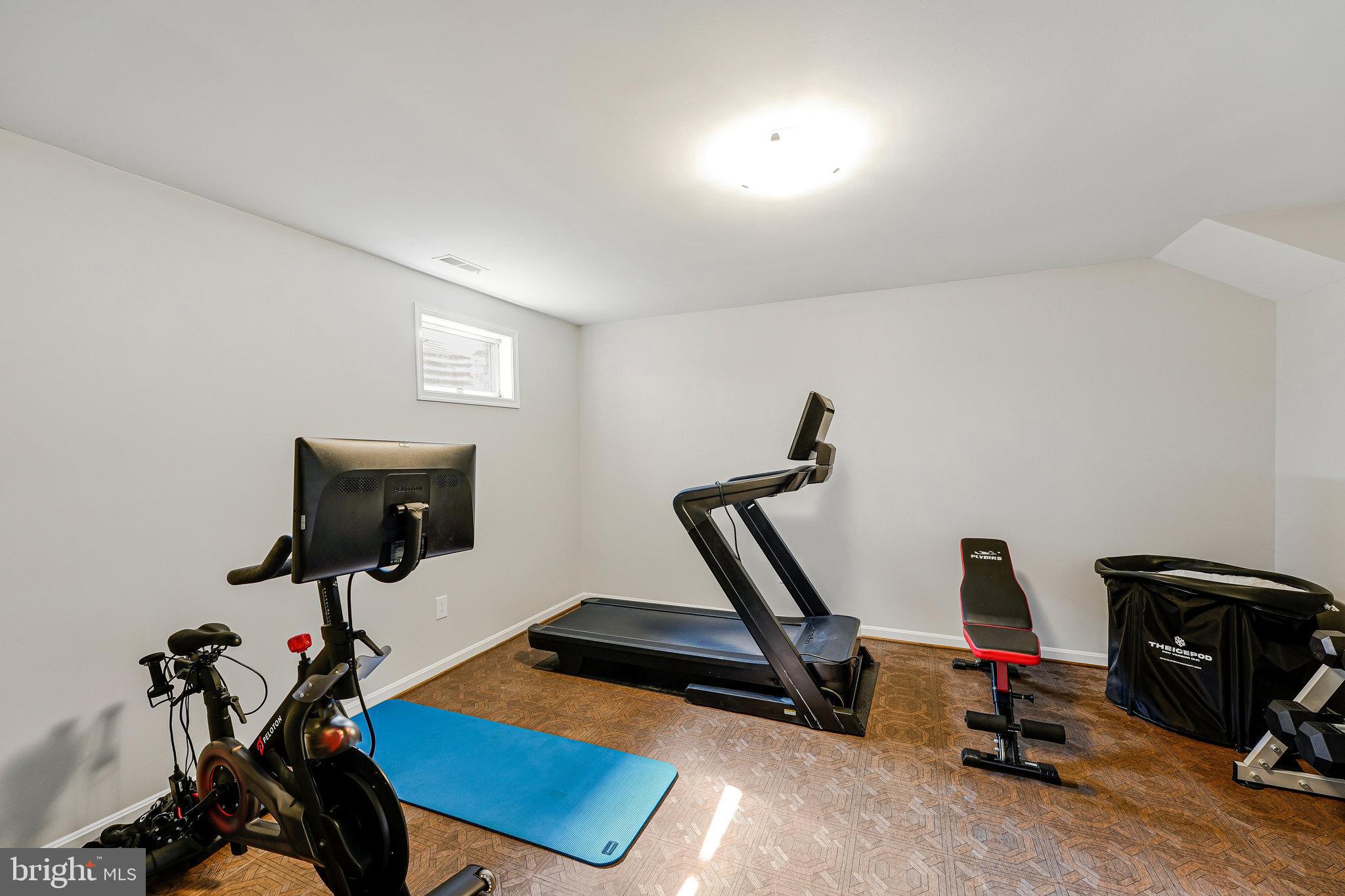 LYNWOOD - Residential