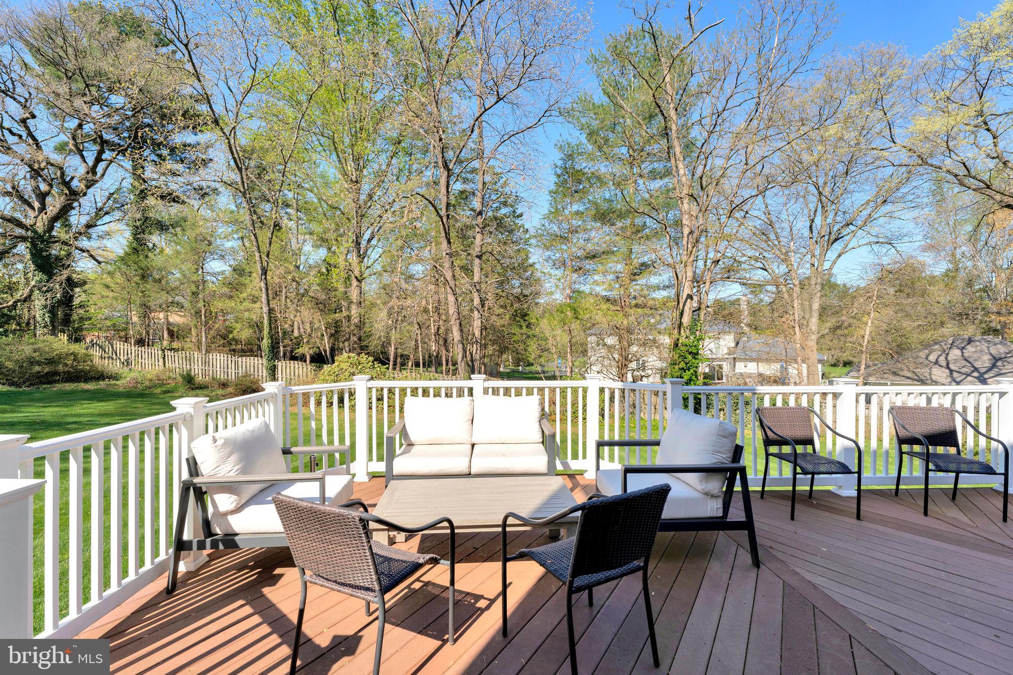 LYNWOOD - Residential