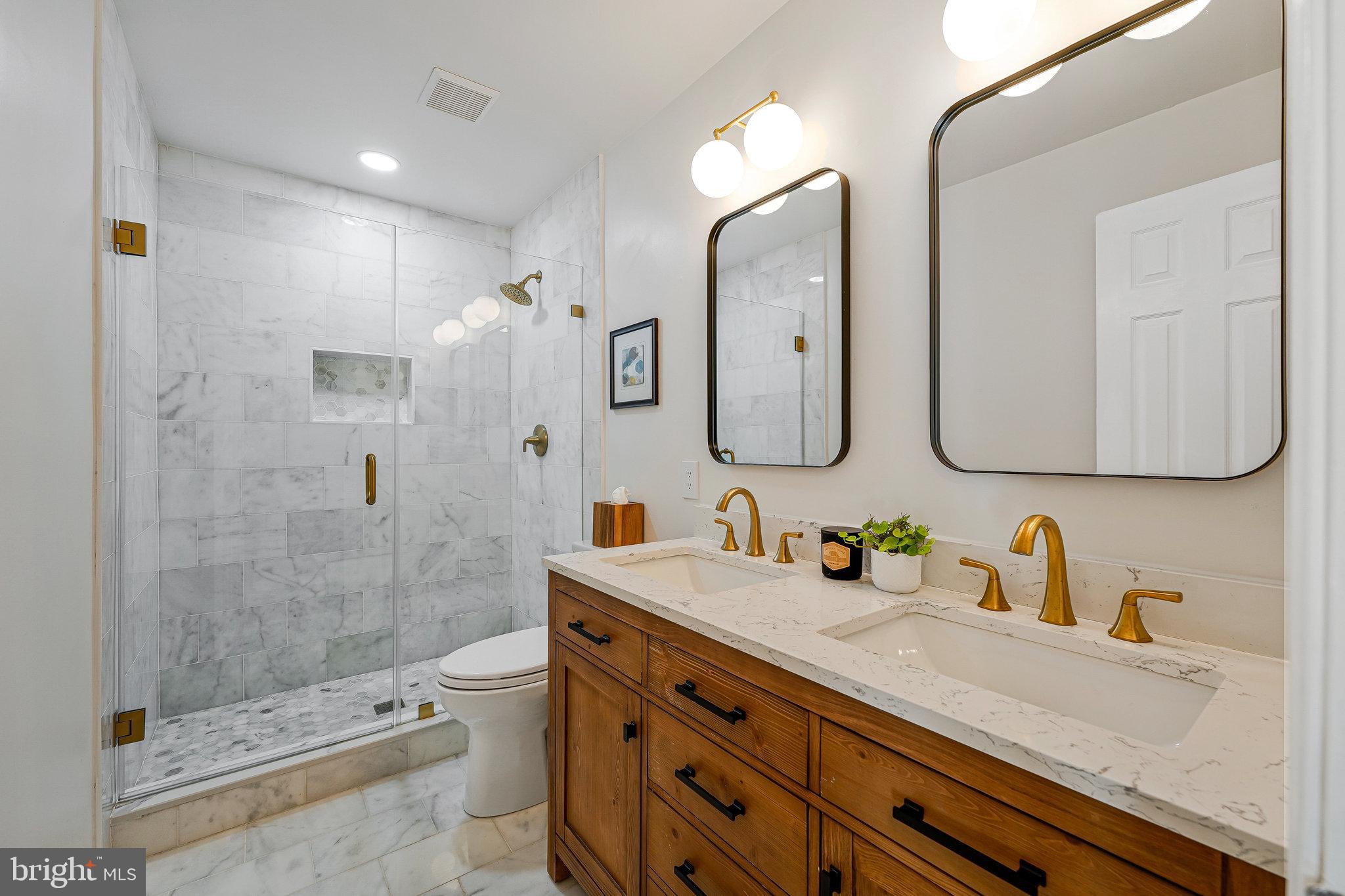 LYNWOOD - Residential