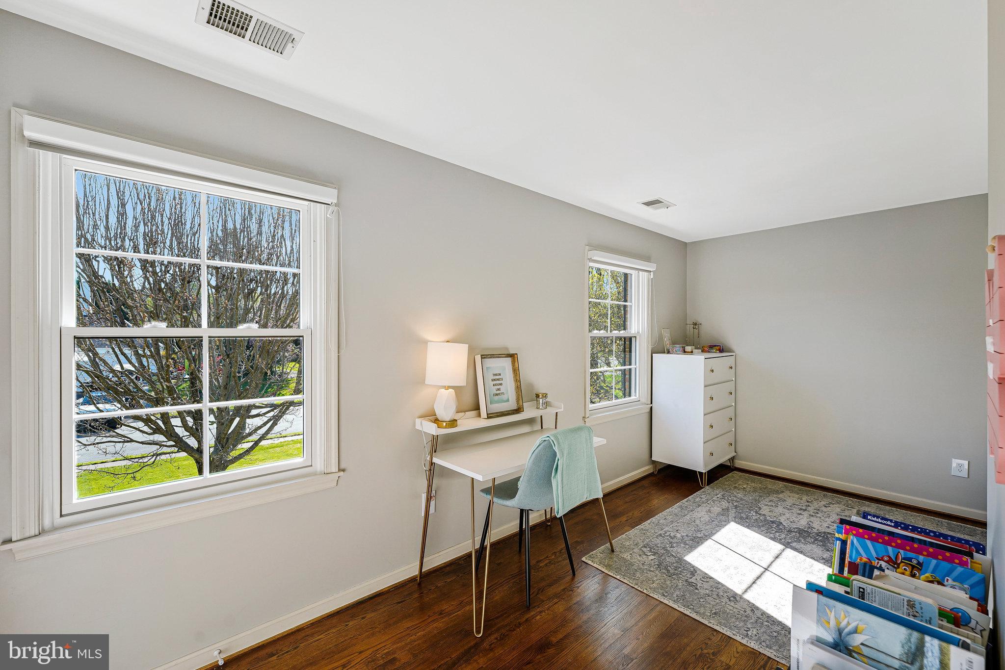 LYNWOOD - Residential