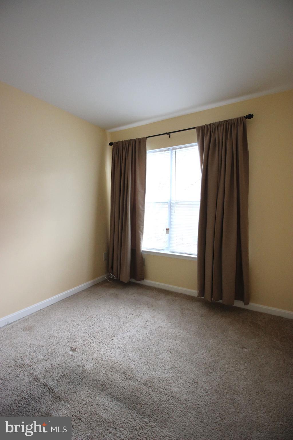 WILLOW COVE MANORS - Residential Lease