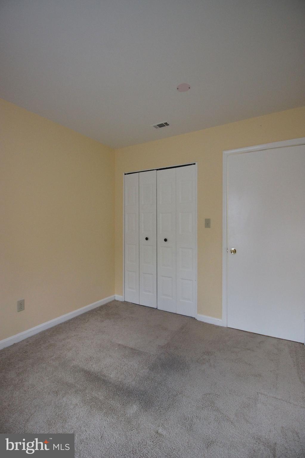 WILLOW COVE MANORS - Residential Lease