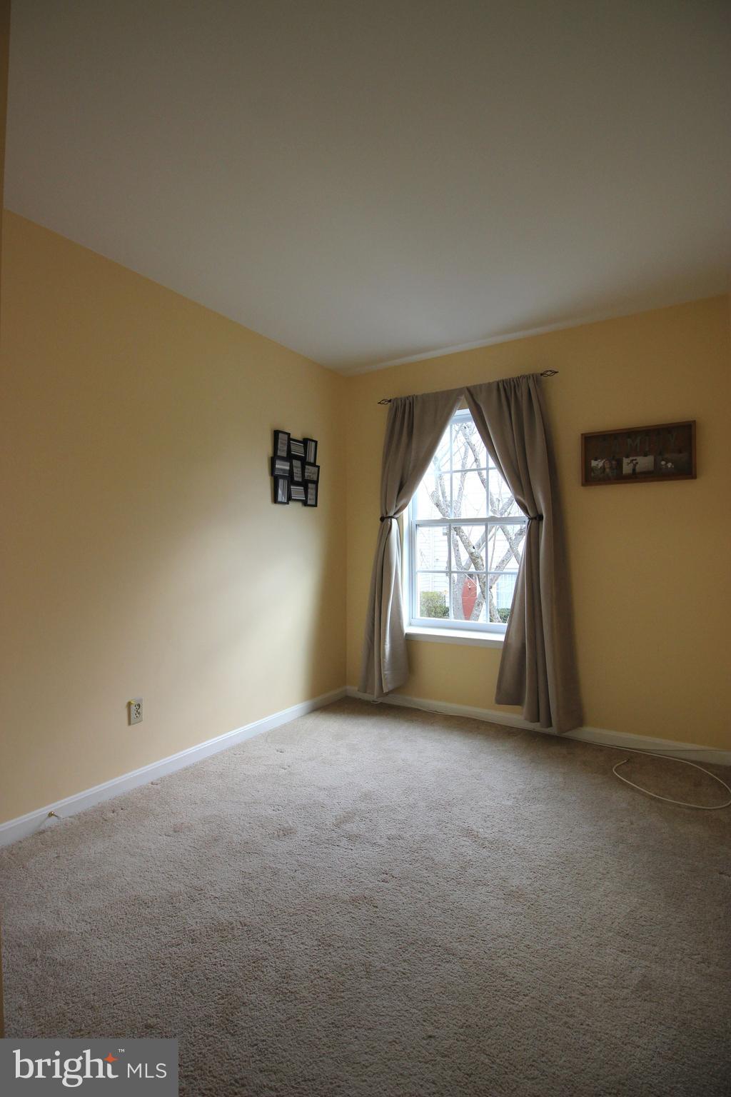 WILLOW COVE MANORS - Residential Lease