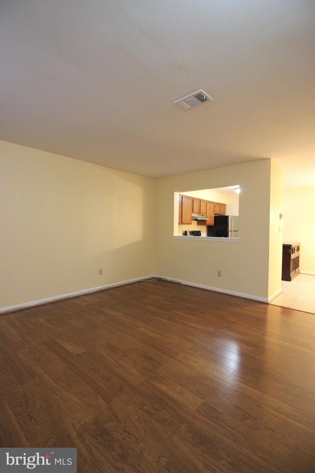 WILLOW COVE MANORS - Residential Lease