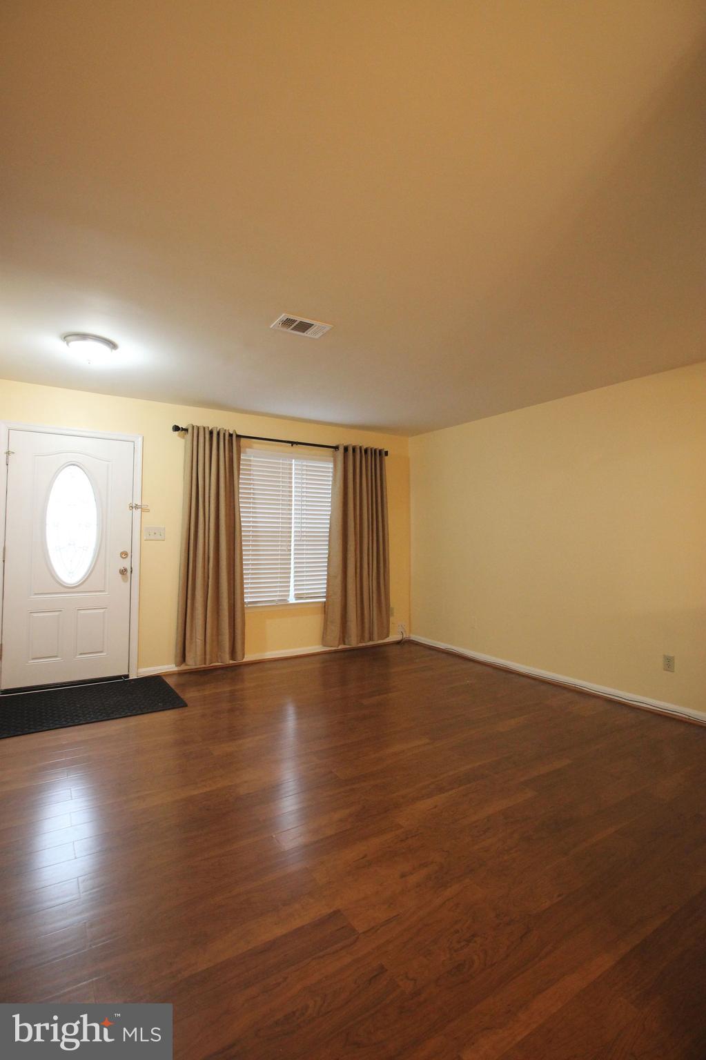 WILLOW COVE MANORS - Residential Lease