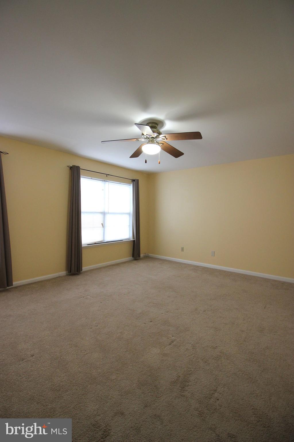 WILLOW COVE MANORS - Residential Lease