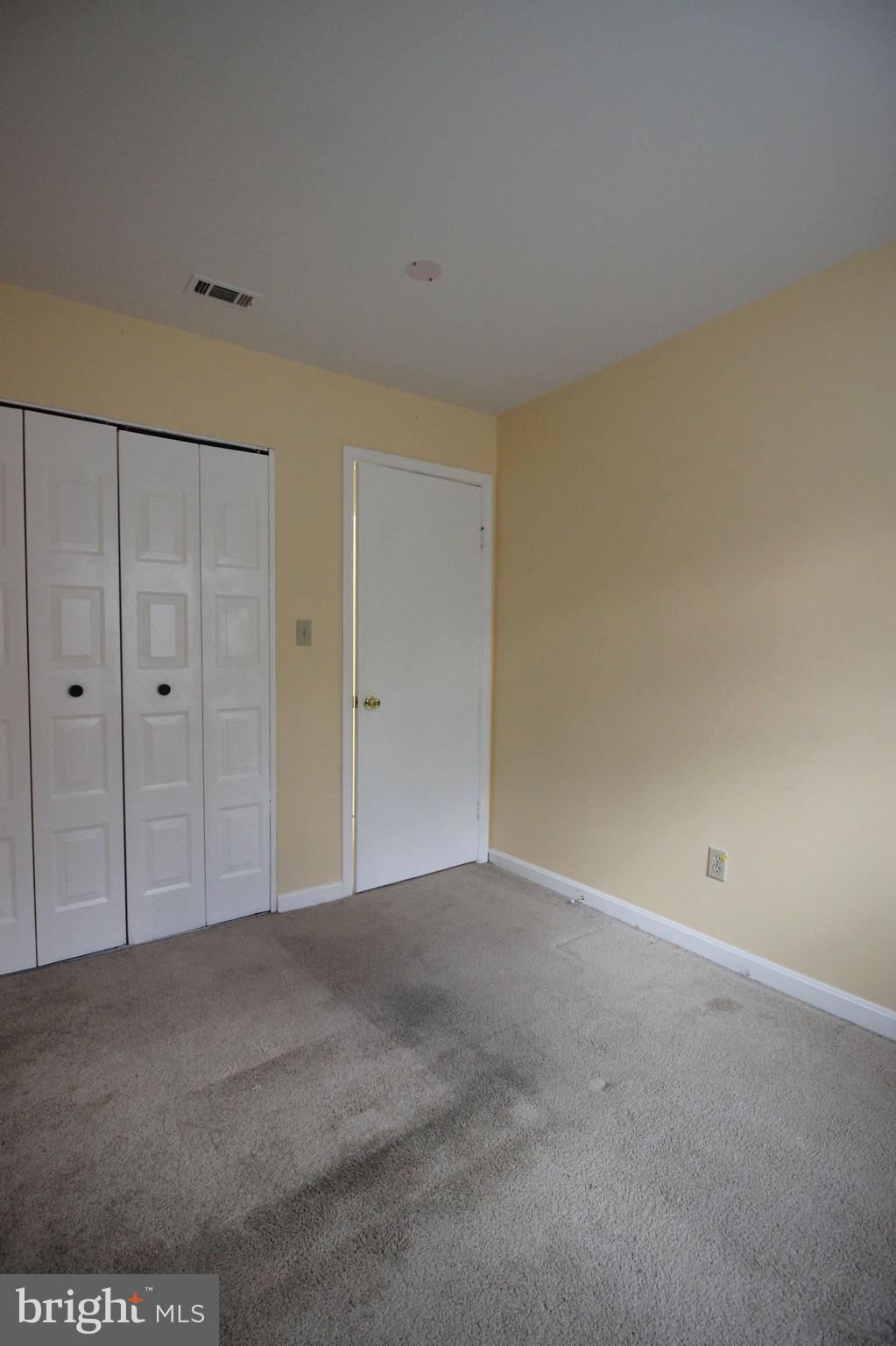 WILLOW COVE MANORS - Residential Lease