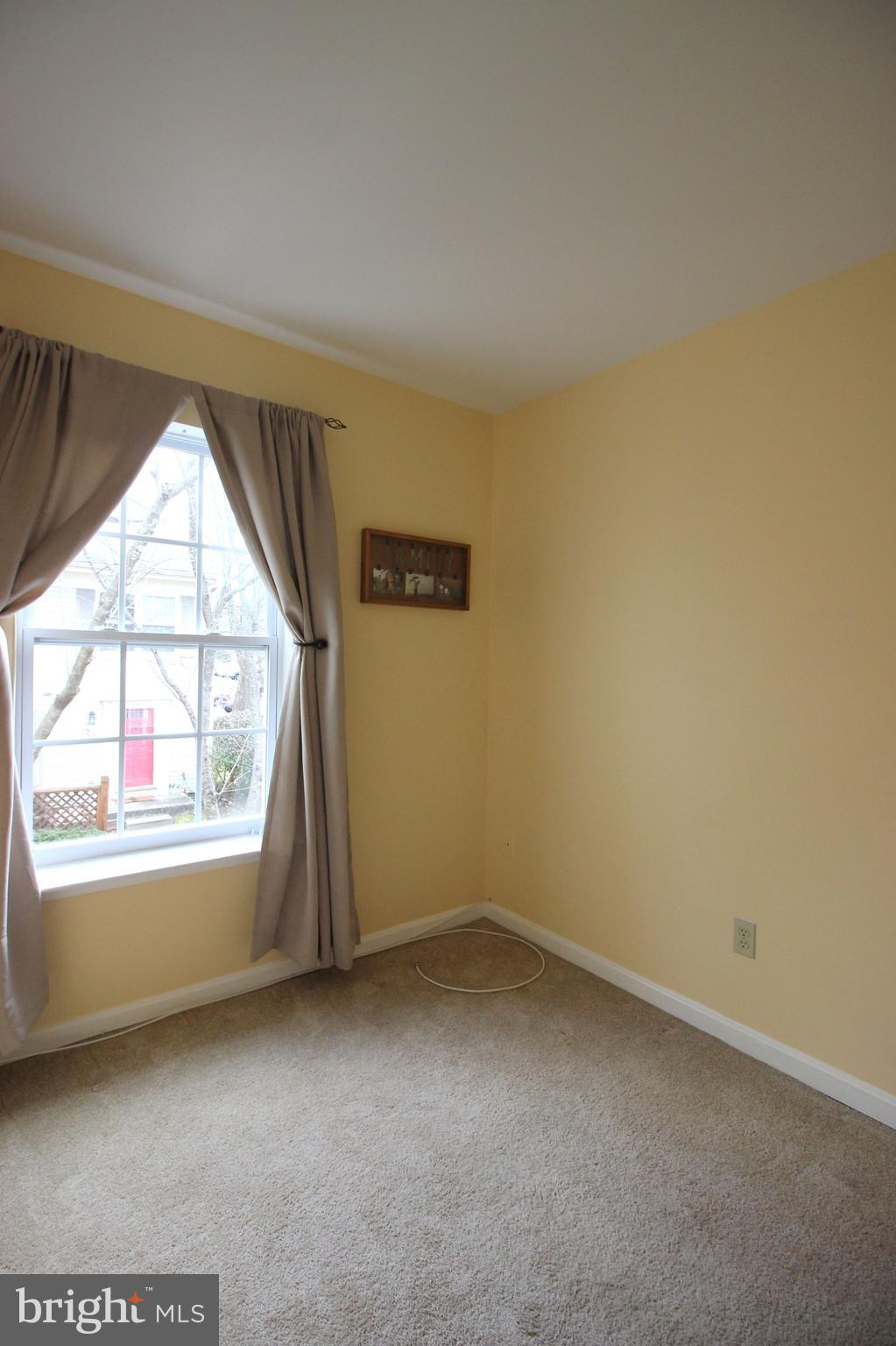 WILLOW COVE MANORS - Residential Lease