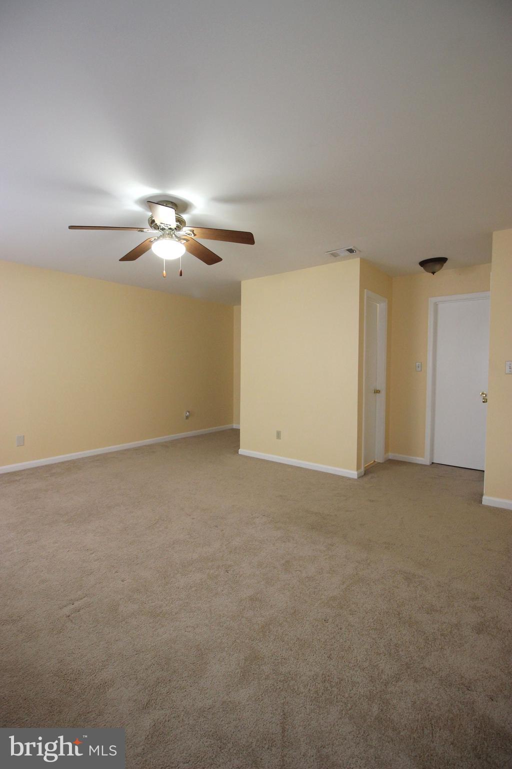 WILLOW COVE MANORS - Residential Lease