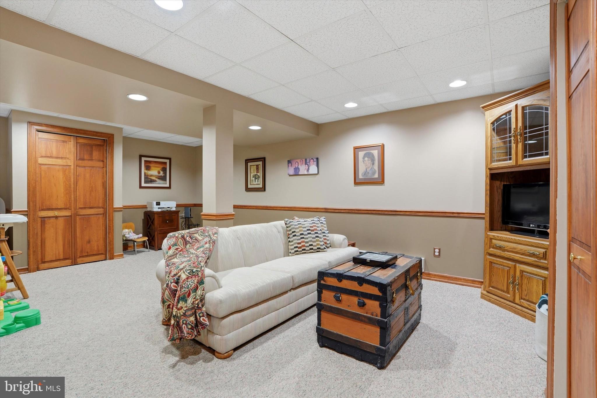 STERLING KNOLL - Residential