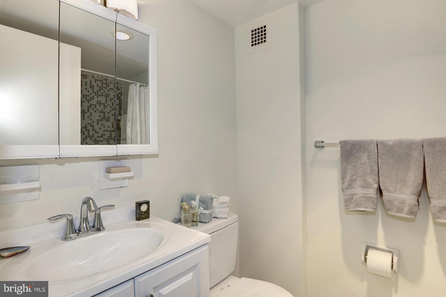 4720 CHEVY CHASE DR - Residential