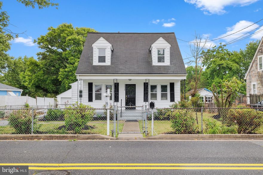 Best value in the highly desirable Parkland subdivision of District Heights! Amazing 3 bedroom and 2
bath home updated meticulously! This home has a welcoming porch leading to a beautiful gourmet
kitchen with quartz countertops, stainless steel appliances, and a beautiful island for family
gatherings! New, superb state of the art light fixtures give the home a warm, comforting feeling.
Beautifully updated bathrooms. Large backyard and a Garage. All this for the price of a town home!
Don’t Miss out, must see!